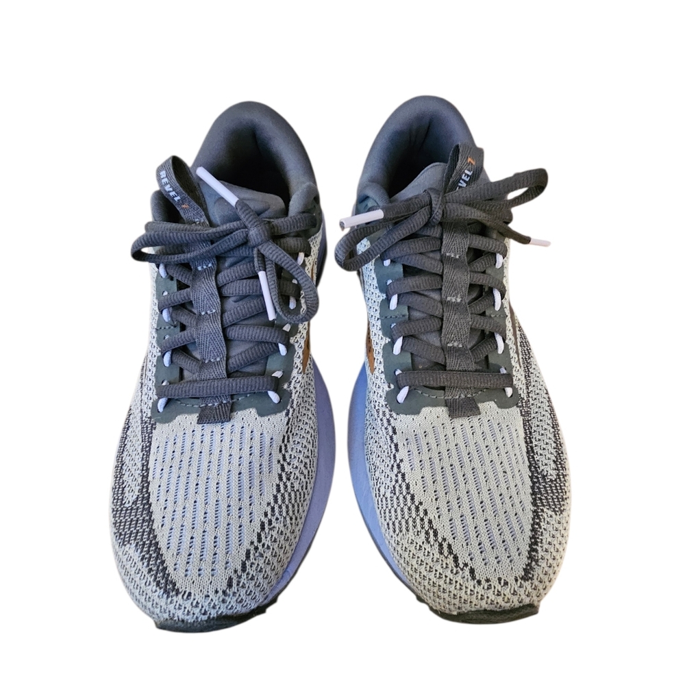Brooks Women's Gray and Lavender Running Shoes - Picture 3 of 7
